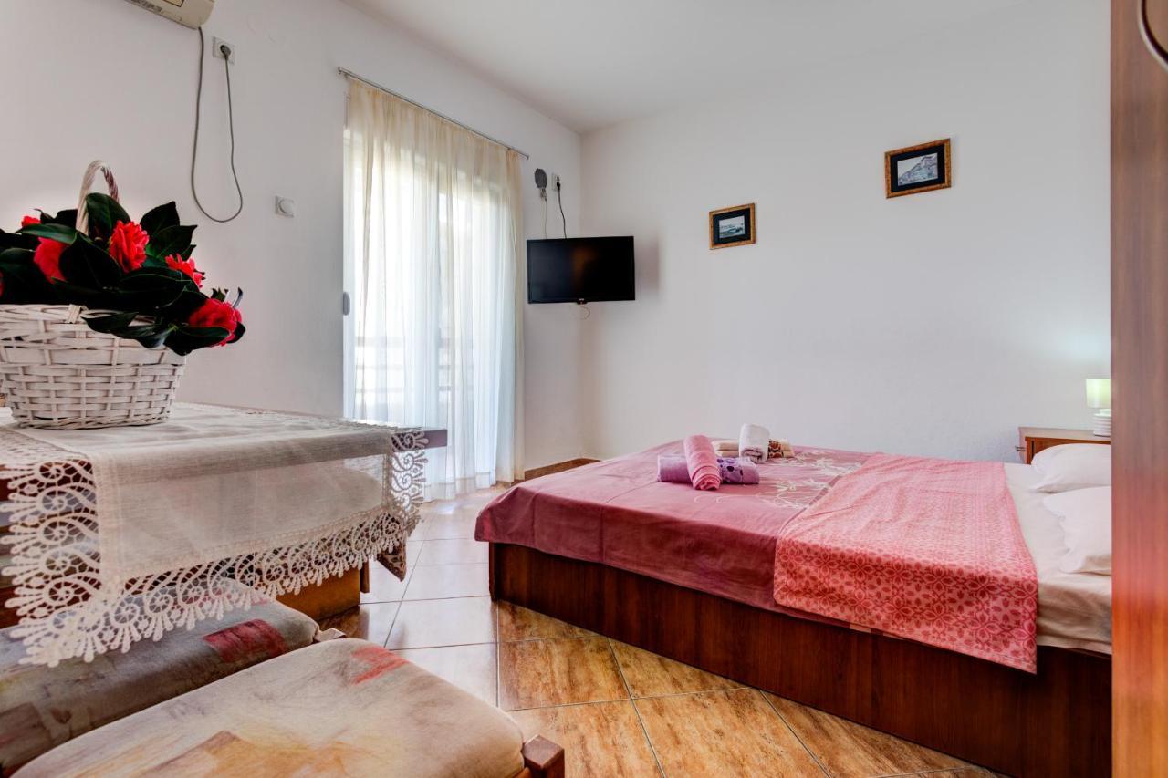 Villa Savovic Petrovac Exterior photo